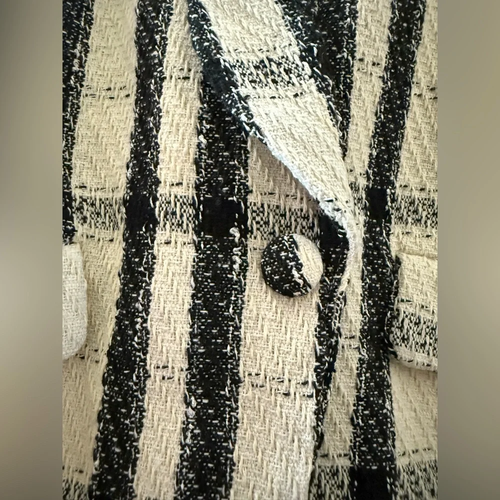 VESTIQUE BECCA BLAZER SIZE S - Picture 6 of 6